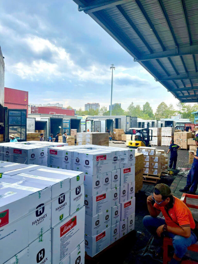 anhr loading hàng, box hanfimex logo